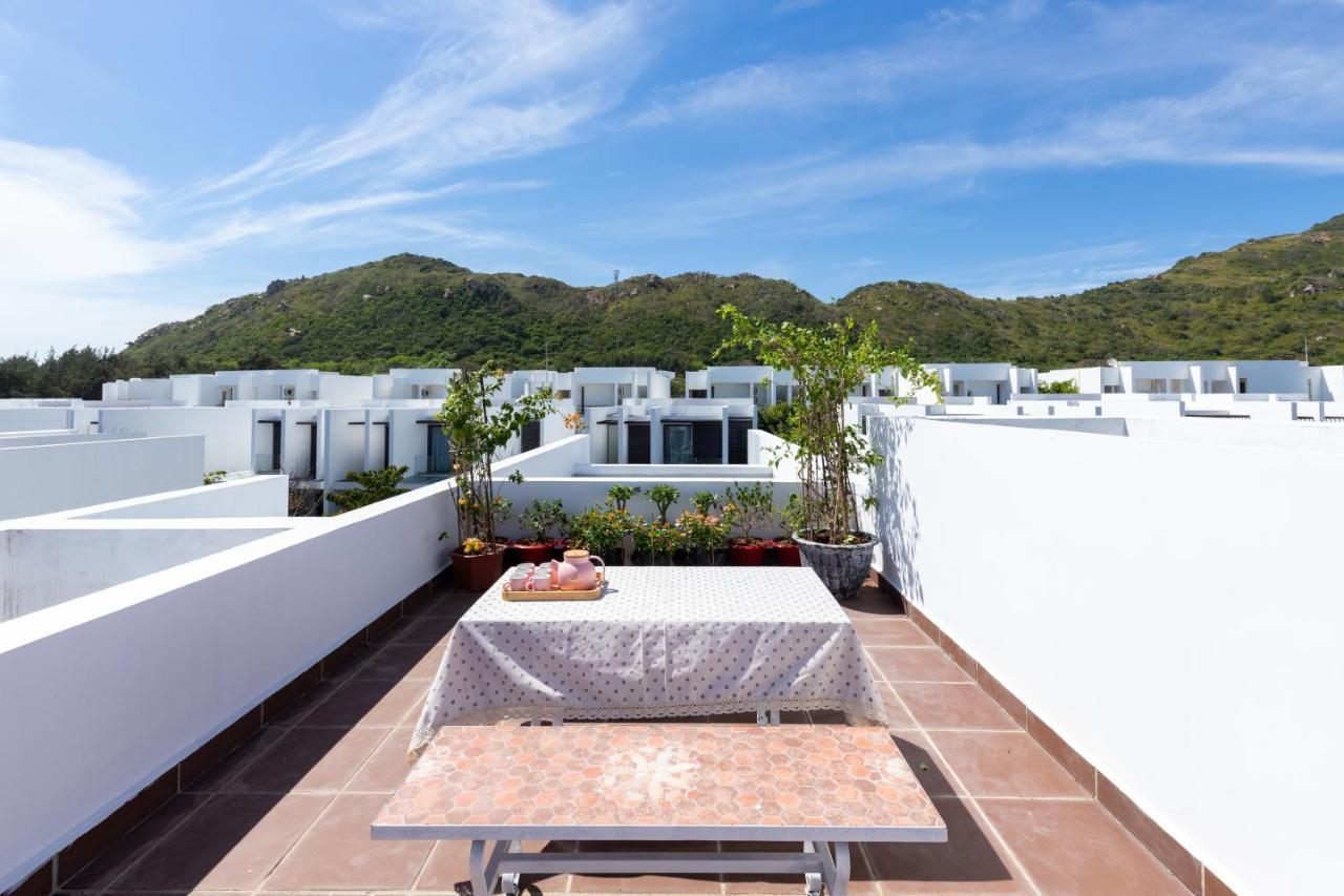 Okinawa Villas And Beach Club - Oceanami Resort Long Hai Εξωτερικό φωτογραφία
