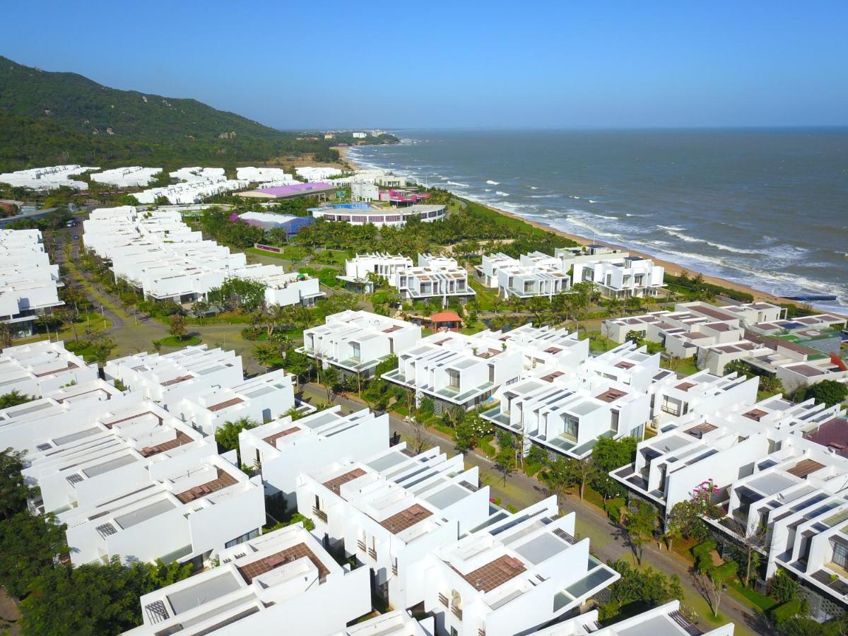 Okinawa Villas And Beach Club - Oceanami Resort Long Hai Εξωτερικό φωτογραφία